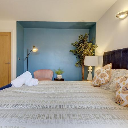 City Centre, 2 Bedroom, Secured Parking, 3 King Bed, Wifi Sleep 6 Guest Comfortable On Three King Size Beds, Jewellery Quarter , Birmingham City Centre , Allocated Secured Parking Εξωτερικό φωτογραφία