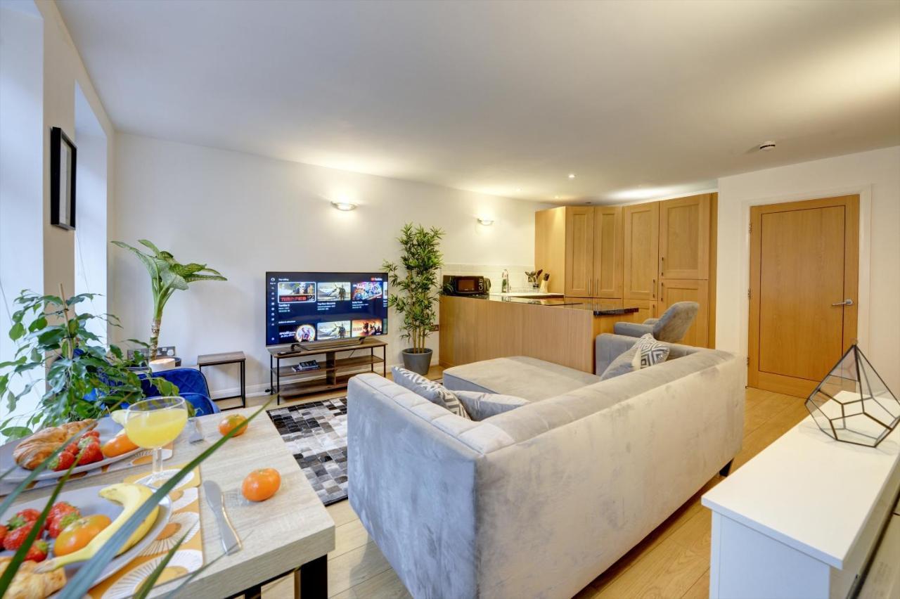 City Centre, 2 Bedroom, Secured Parking, 3 King Bed, Wifi Sleep 6 Guest Comfortable On Three King Size Beds, Jewellery Quarter , Birmingham City Centre , Allocated Secured Parking Εξωτερικό φωτογραφία