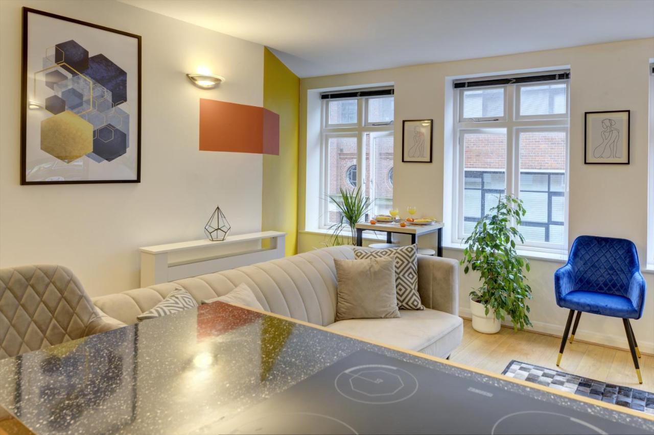 City Centre, 2 Bedroom, Secured Parking, 3 King Bed, Wifi Sleep 6 Guest Comfortable On Three King Size Beds, Jewellery Quarter , Birmingham City Centre , Allocated Secured Parking Εξωτερικό φωτογραφία
