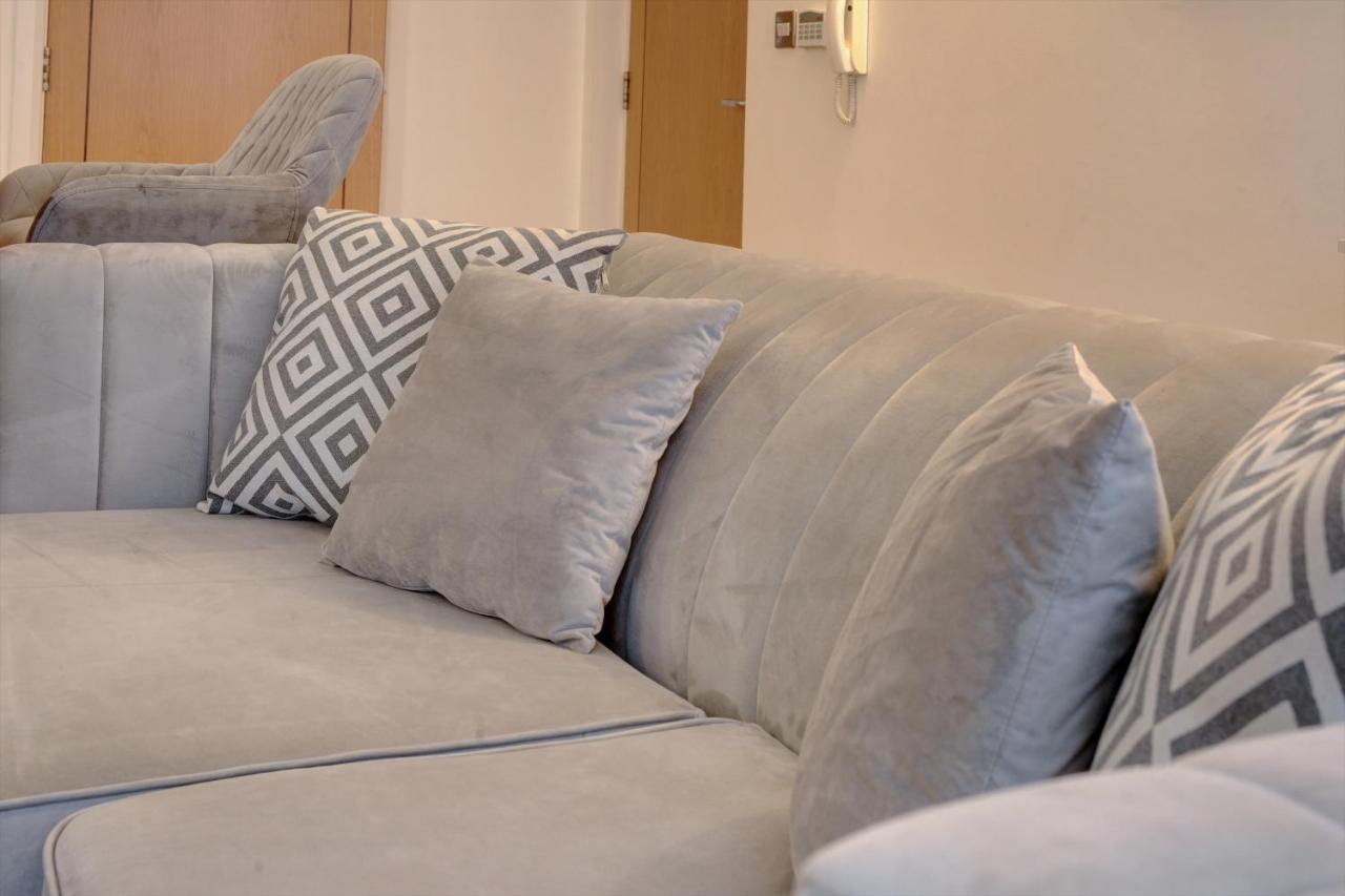 City Centre, 2 Bedroom, Secured Parking, 3 King Bed, Wifi Sleep 6 Guest Comfortable On Three King Size Beds, Jewellery Quarter , Birmingham City Centre , Allocated Secured Parking Εξωτερικό φωτογραφία