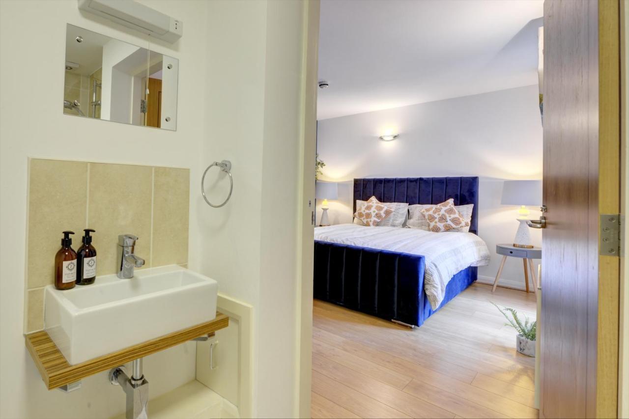 City Centre, 2 Bedroom, Secured Parking, 3 King Bed, Wifi Sleep 6 Guest Comfortable On Three King Size Beds, Jewellery Quarter , Birmingham City Centre , Allocated Secured Parking Εξωτερικό φωτογραφία